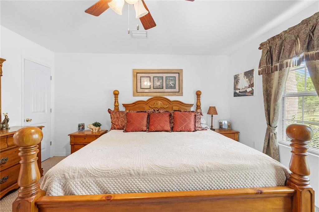 En Venta: $729,000 (4 camas, 4 baños, 3325 Pies cuadrados)