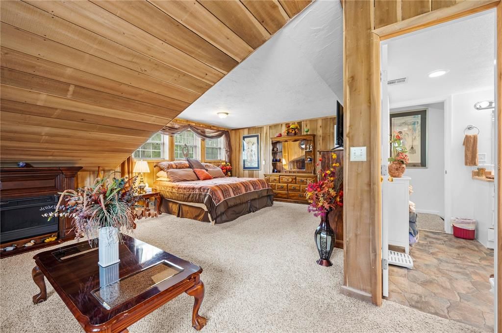 En Venta: $729,000 (4 camas, 4 baños, 3325 Pies cuadrados)