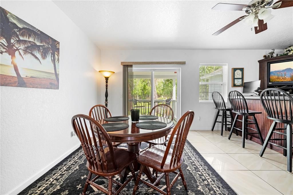 En Venta: $729,000 (4 camas, 4 baños, 3325 Pies cuadrados)