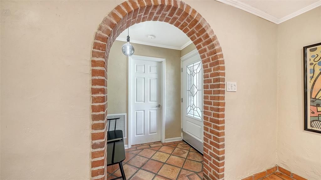 For Rent: $6,900 (4 beds, 4 baths, 2200 Square Feet)