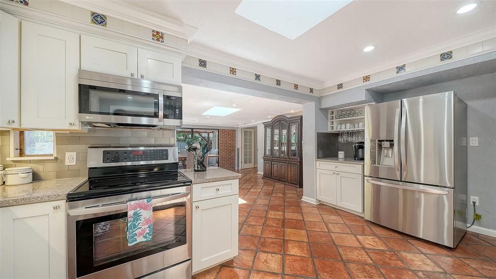 For Rent: $6,900 (4 beds, 4 baths, 2200 Square Feet)