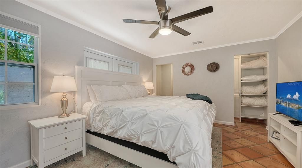 For Rent: $6,900 (4 beds, 4 baths, 2200 Square Feet)