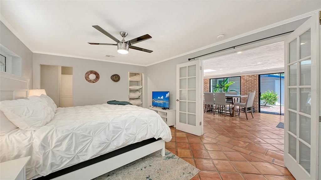 For Rent: $6,900 (4 beds, 4 baths, 2200 Square Feet)