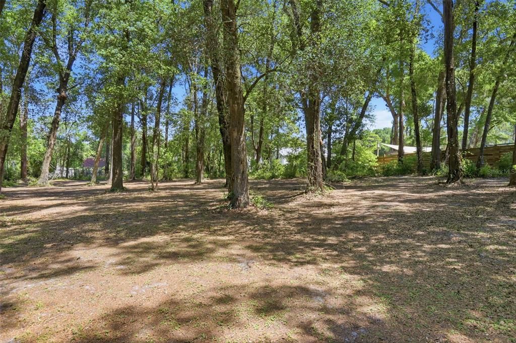 Activo con contrato: $425,000 (4 camas, 2 baños, 1840 Pies cuadrados)