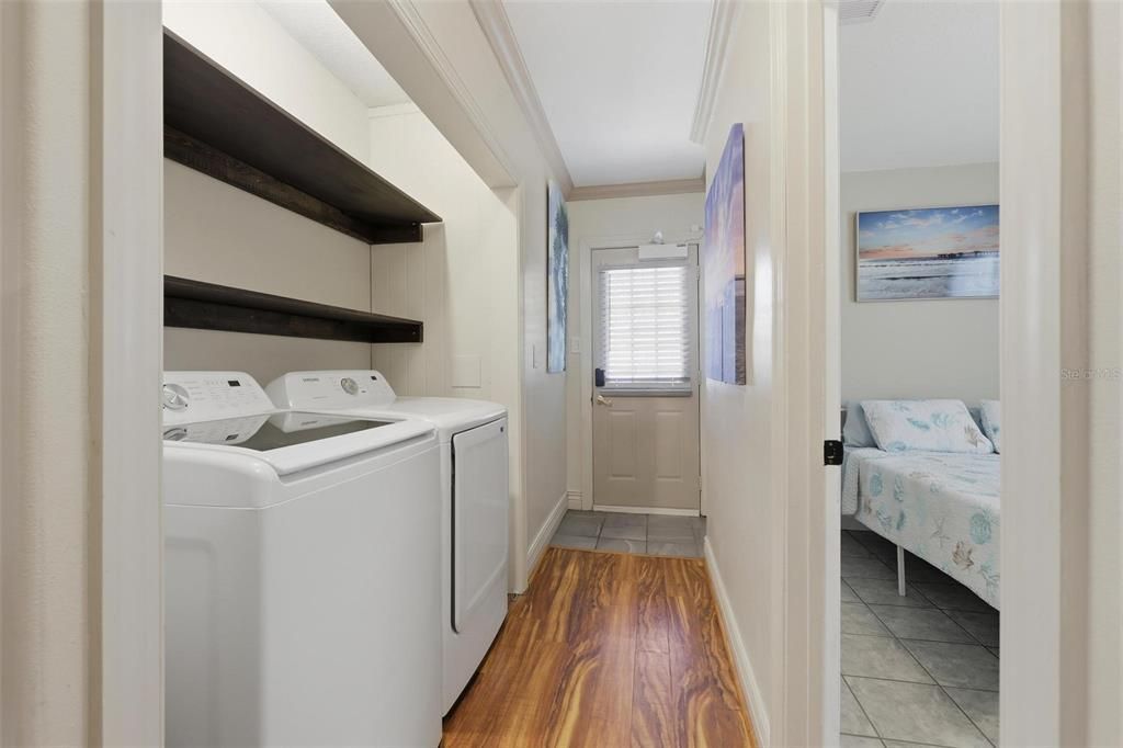 Activo con contrato: $425,000 (4 camas, 2 baños, 1840 Pies cuadrados)