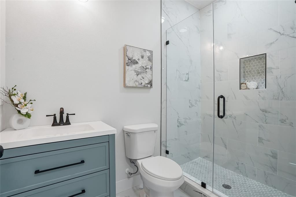Activo con contrato: $575,000 (4 camas, 3 baños, 3104 Pies cuadrados)
