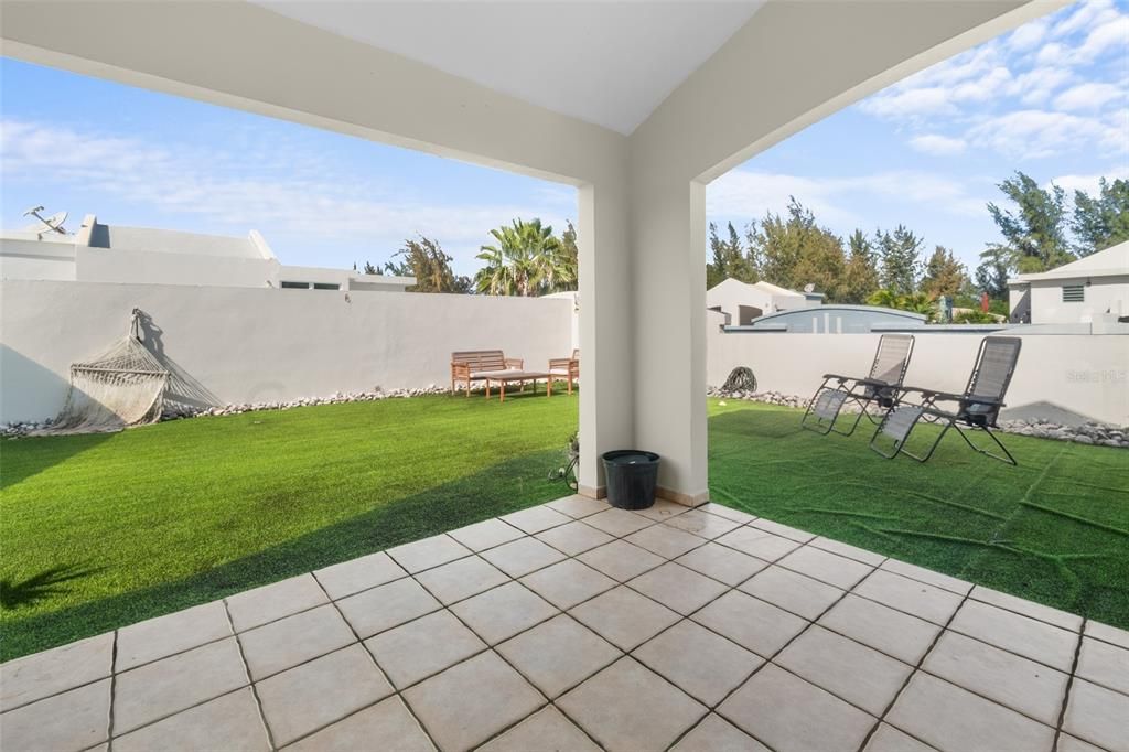 For Sale: $265,000 (3 beds, 2 baths, 1250 Square Feet)