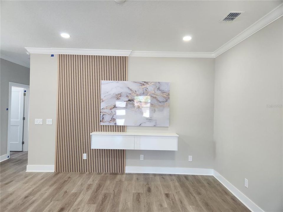 Active With Contract: $415,500 (3 beds, 2 baths, 1497 Square Feet)