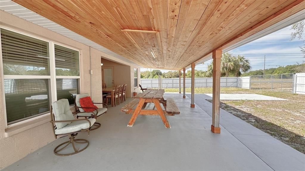 Activo con contrato: $319,000 (3 camas, 2 baños, 1511 Pies cuadrados)