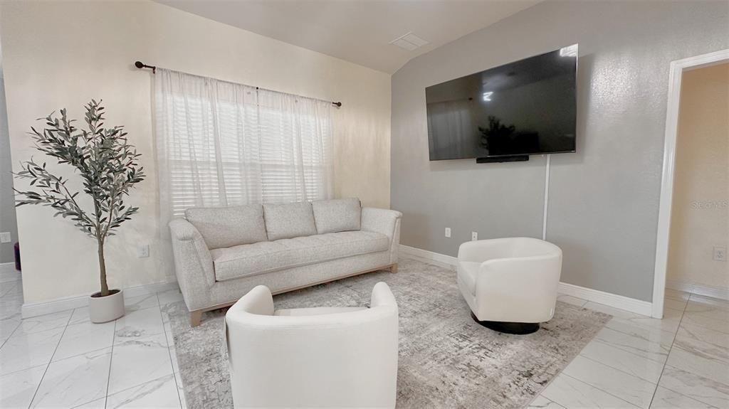 Activo con contrato: $319,000 (3 camas, 2 baños, 1511 Pies cuadrados)