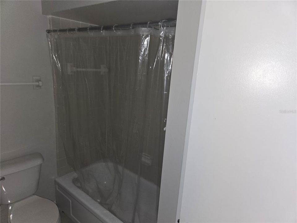 For Rent: $1,250 (1 beds, 1 baths, 695 Square Feet)