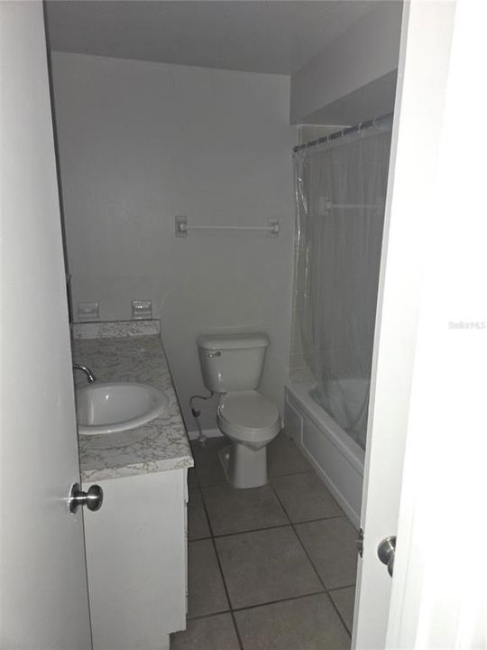 For Rent: $1,250 (1 beds, 1 baths, 695 Square Feet)