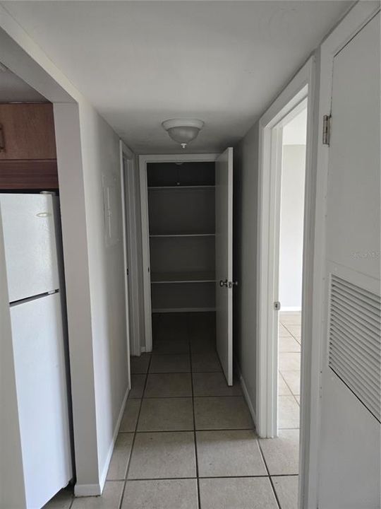 For Rent: $1,250 (1 beds, 1 baths, 695 Square Feet)