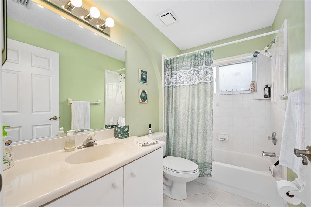 Active With Contract: $530,000 (3 beds, 2 baths, 2113 Square Feet)