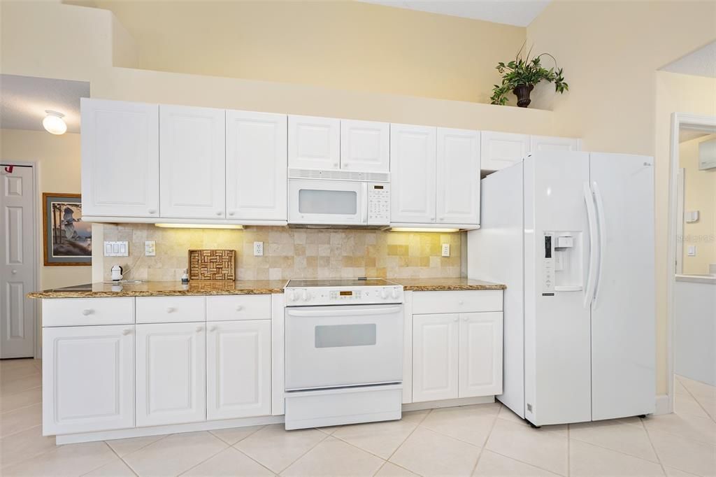 Active With Contract: $530,000 (3 beds, 2 baths, 2113 Square Feet)