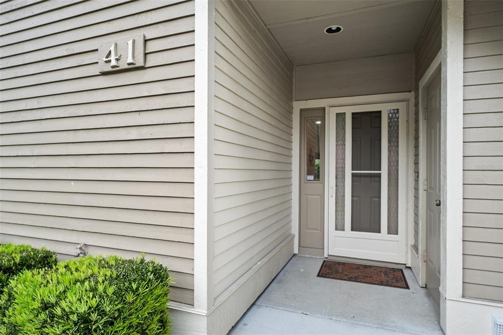 Active With Contract: $274,000 (2 beds, 2 baths, 1300 Square Feet)