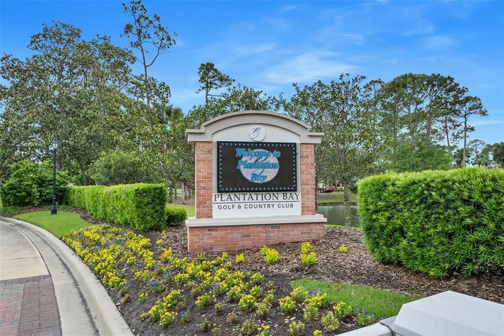 Active With Contract: $274,000 (2 beds, 2 baths, 1300 Square Feet)