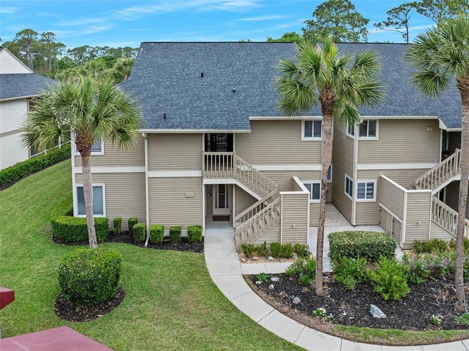 Active With Contract: $274,000 (2 beds, 2 baths, 1300 Square Feet)