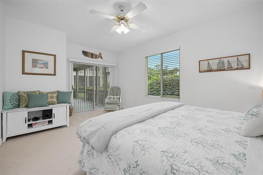 Active With Contract: $274,000 (2 beds, 2 baths, 1300 Square Feet)
