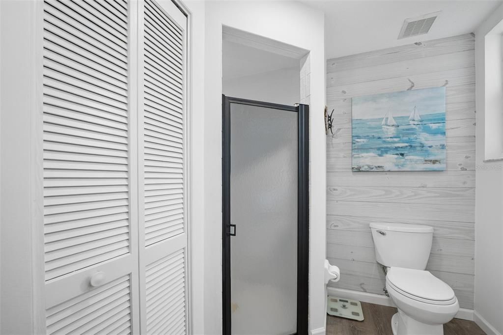 Active With Contract: $274,000 (2 beds, 2 baths, 1300 Square Feet)