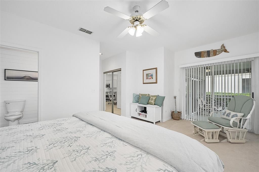 Active With Contract: $274,000 (2 beds, 2 baths, 1300 Square Feet)