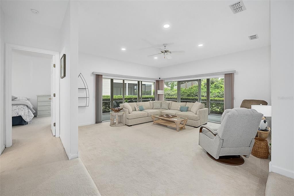 Active With Contract: $274,000 (2 beds, 2 baths, 1300 Square Feet)