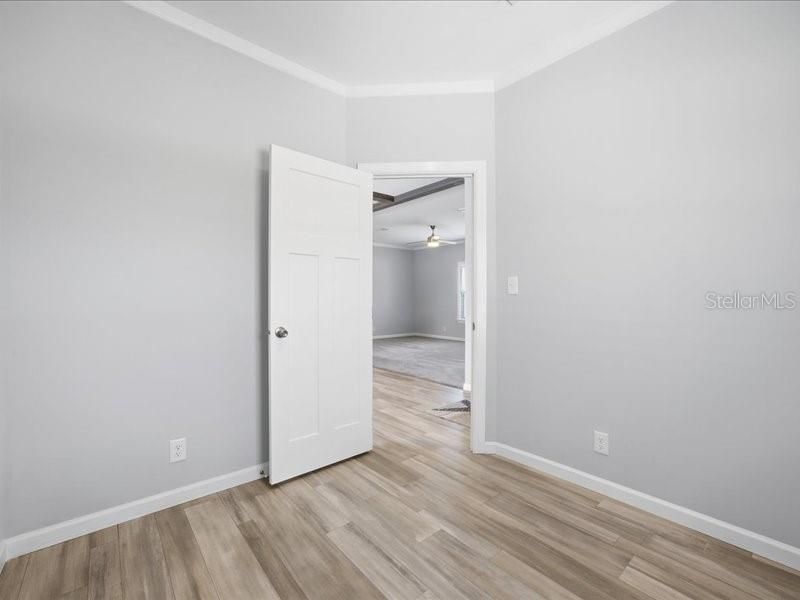 For Sale: $279,900 (3 beds, 2 baths, 1280 Square Feet)