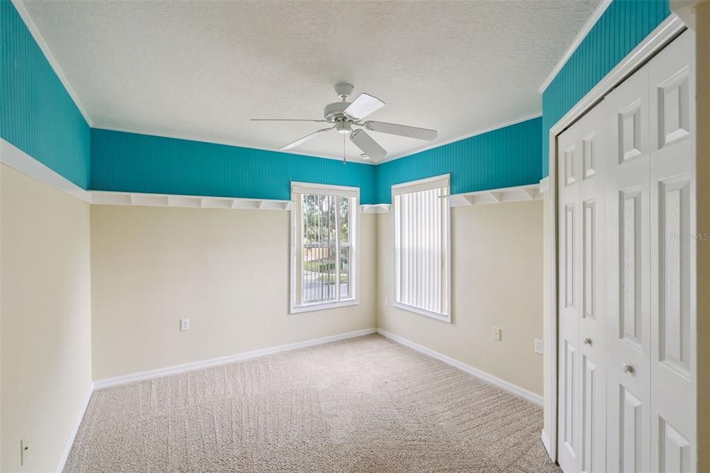 На продажу: $305,000 (4 спален, 3 ванн, 2052 Квадратных фут)