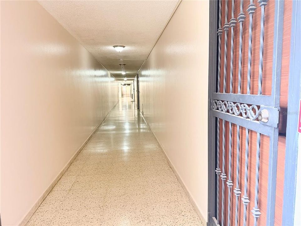Activo con contrato: $250,000 (3 camas, 2 baños, 1137 Pies cuadrados)