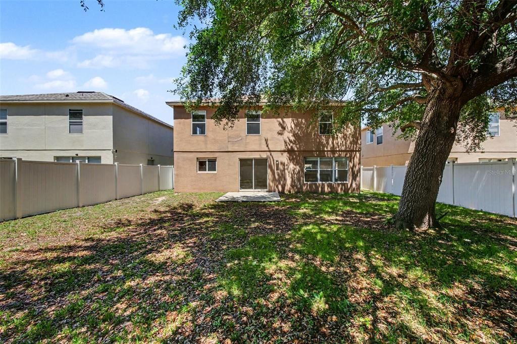 Activo con contrato: $374,900 (4 camas, 2 baños, 2432 Pies cuadrados)