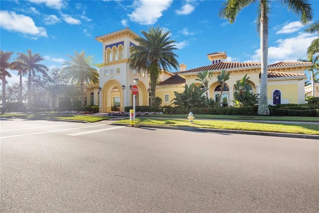 En Venta: $1,200,000 (4 camas, 4 baños, 3863 Pies cuadrados)
