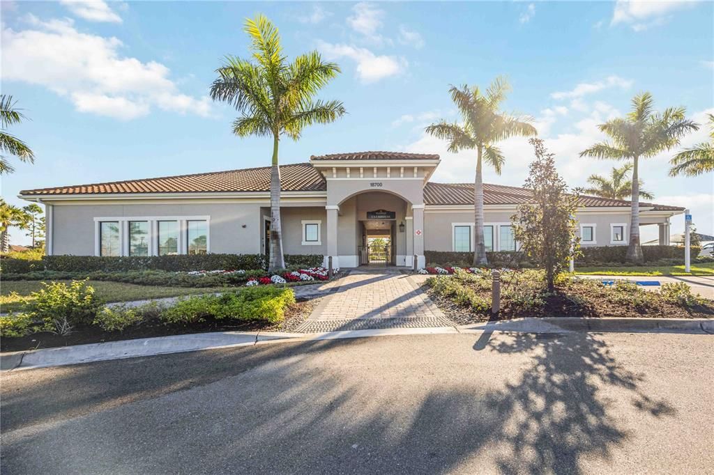 En Venta: $1,200,000 (4 camas, 4 baños, 3863 Pies cuadrados)