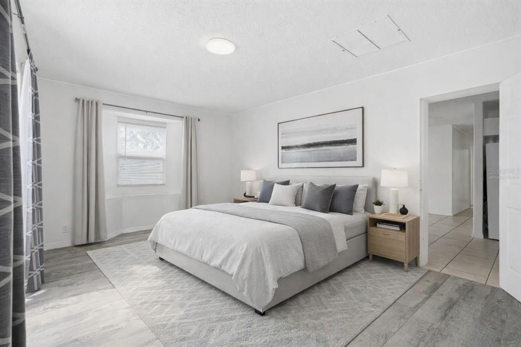 Activo con contrato: $270,000 (3 camas, 1 baños, 1121 Pies cuadrados)