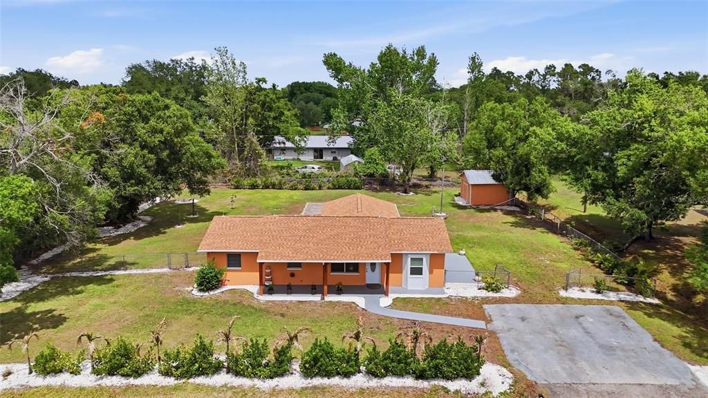 Activo con contrato: $270,000 (3 camas, 1 baños, 1121 Pies cuadrados)