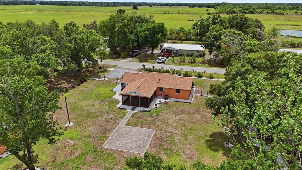 Activo con contrato: $270,000 (3 camas, 1 baños, 1121 Pies cuadrados)