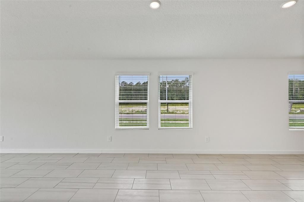 Active With Contract: $308,990 (4 beds, 2 baths, 1607 Square Feet)