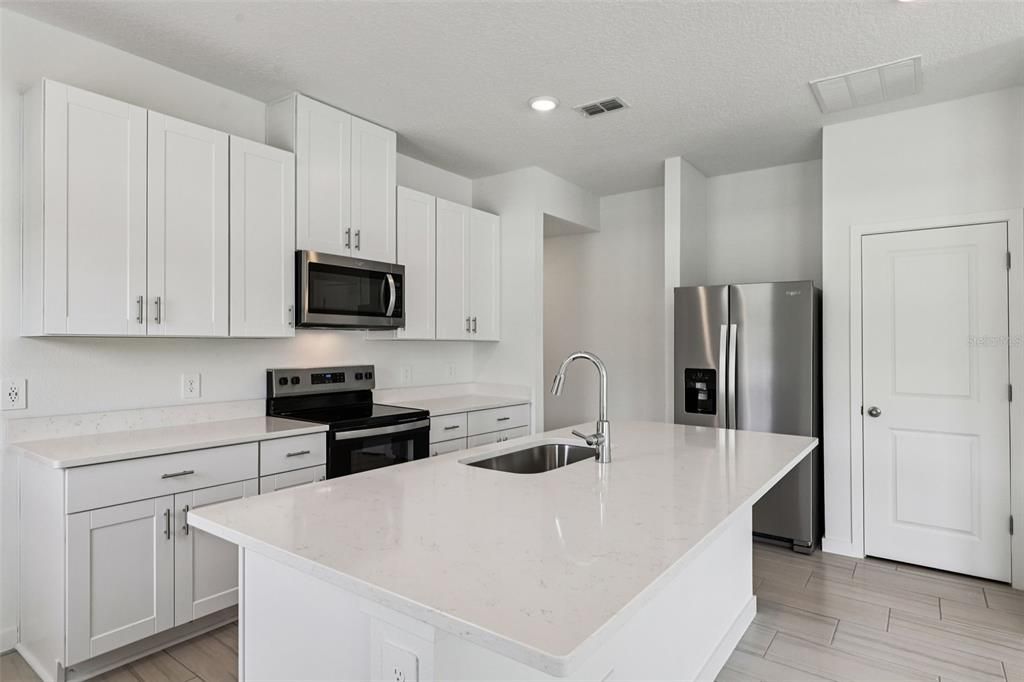 Active With Contract: $308,990 (4 beds, 2 baths, 1607 Square Feet)