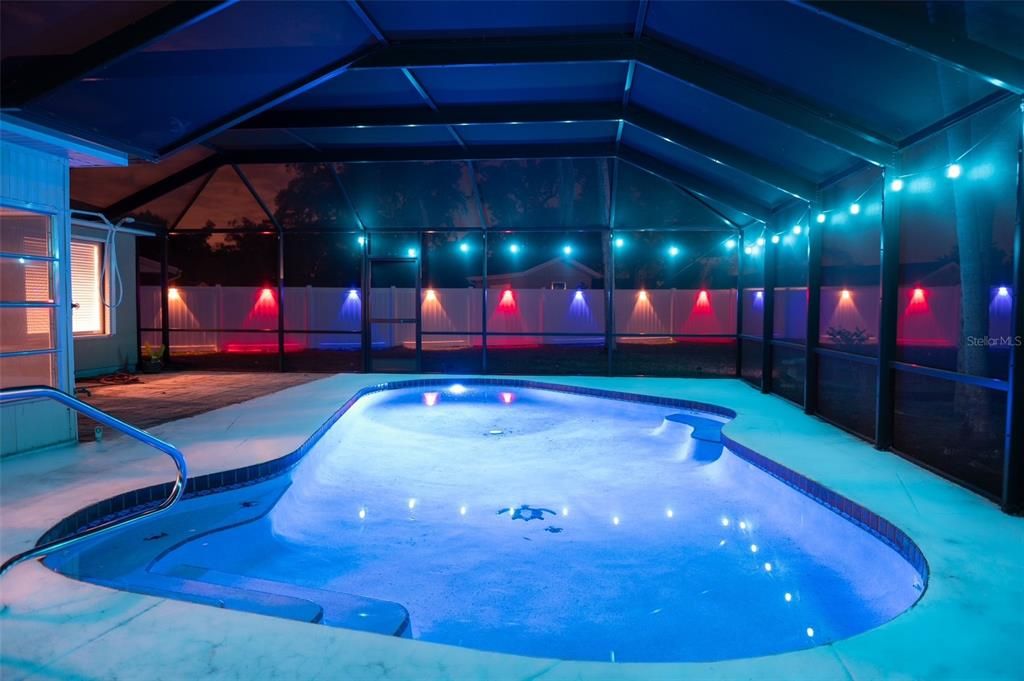 Activo con contrato: $349,900 (4 camas, 2 baños, 1439 Pies cuadrados)