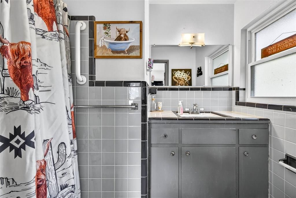 For Sale: $274,900 (2 beds, 2 baths, 1490 Square Feet)