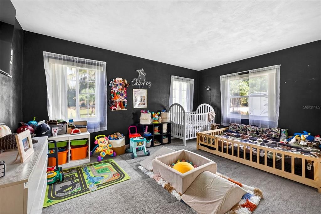 For Sale: $274,900 (2 beds, 2 baths, 1490 Square Feet)