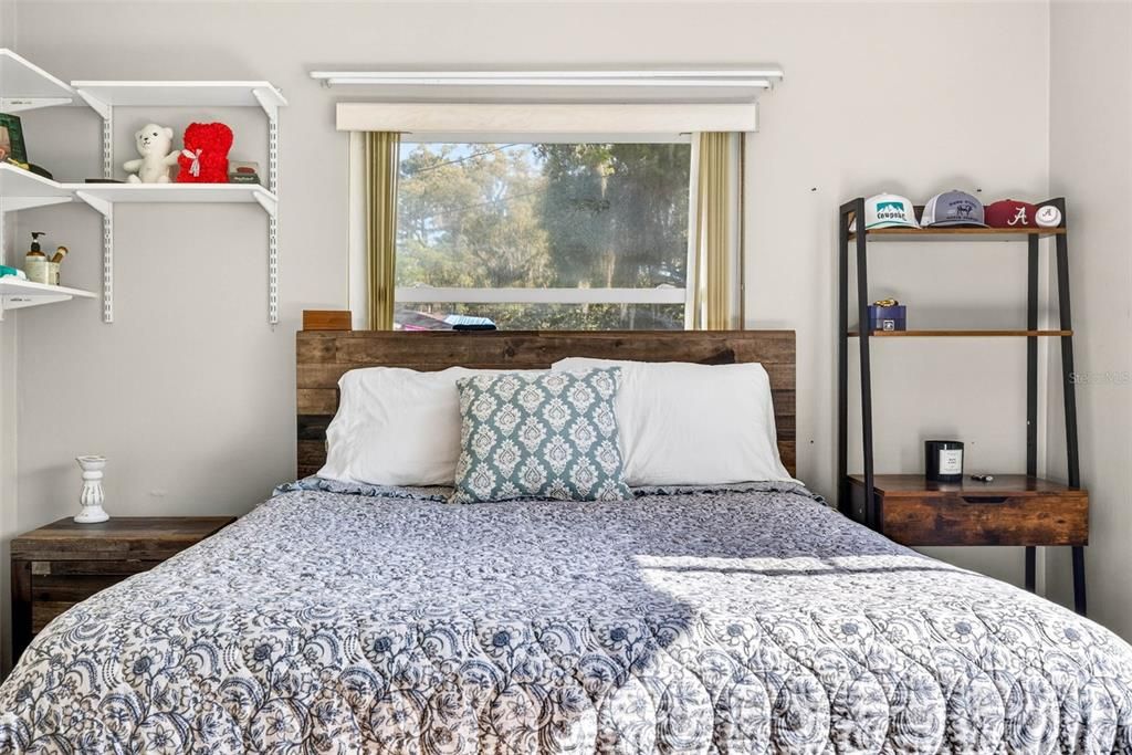 For Sale: $274,900 (2 beds, 2 baths, 1490 Square Feet)