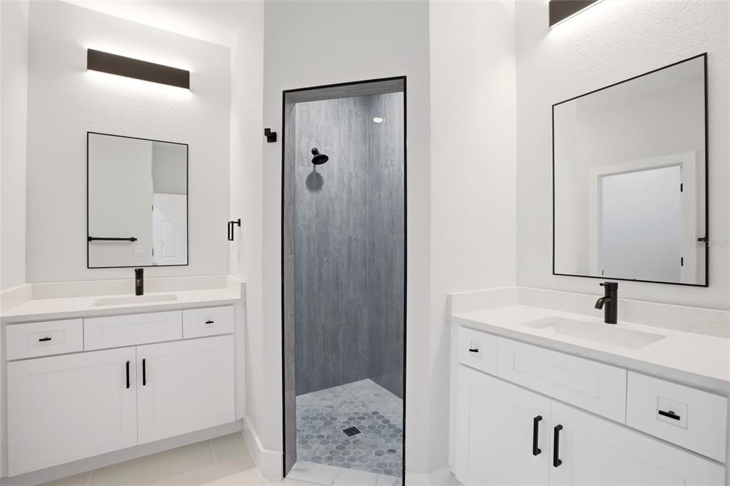For Sale: $329,900 (3 beds, 2 baths, 1488 Square Feet)
