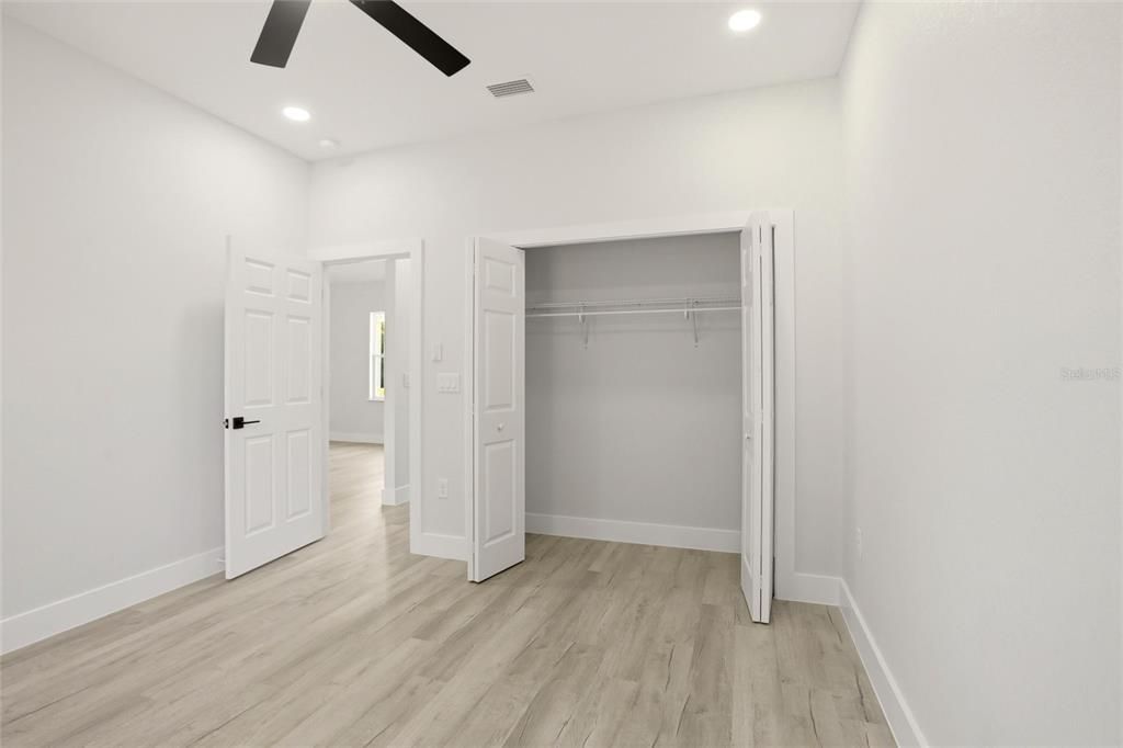 For Sale: $329,900 (3 beds, 2 baths, 1488 Square Feet)