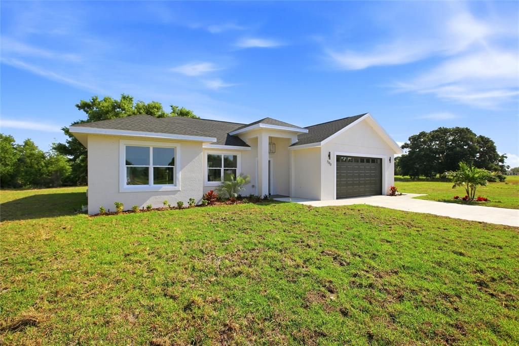 For Sale: $329,900 (3 beds, 2 baths, 1488 Square Feet)