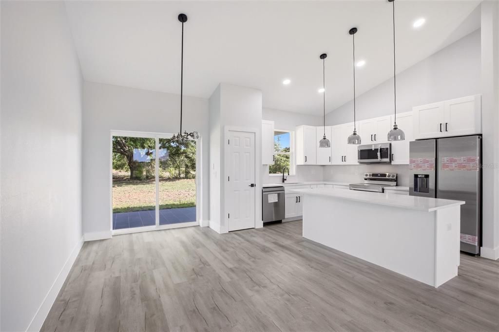 For Sale: $329,900 (3 beds, 2 baths, 1488 Square Feet)