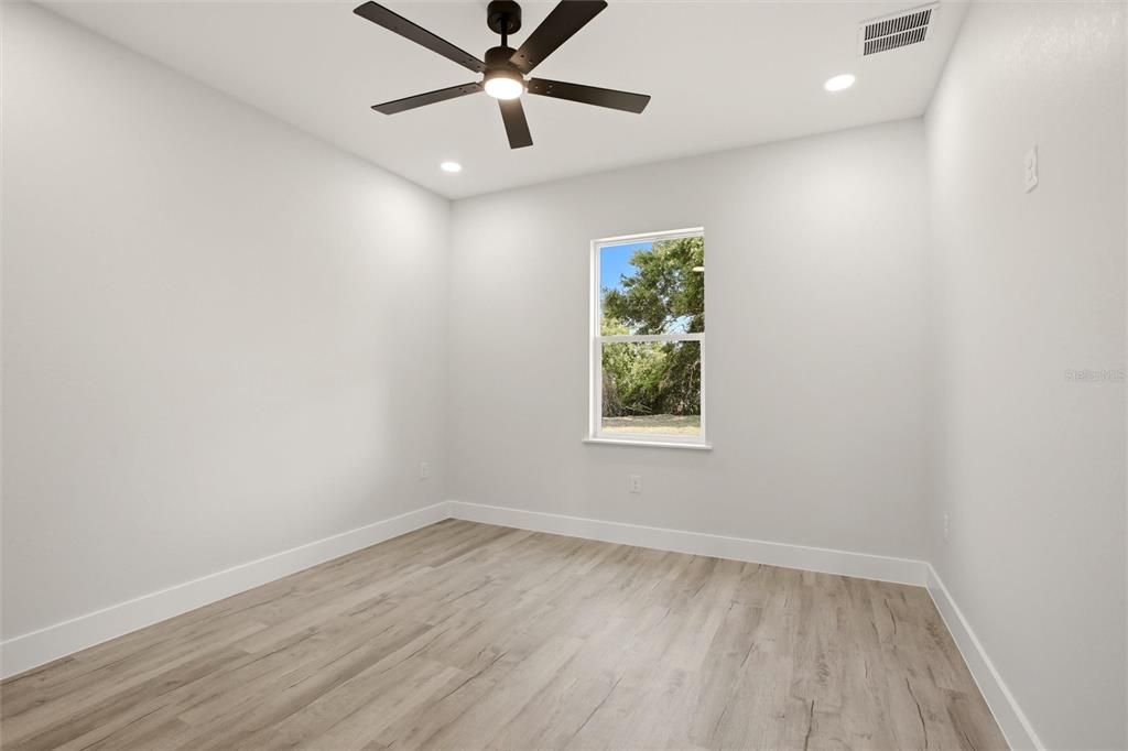 For Sale: $329,900 (3 beds, 2 baths, 1488 Square Feet)