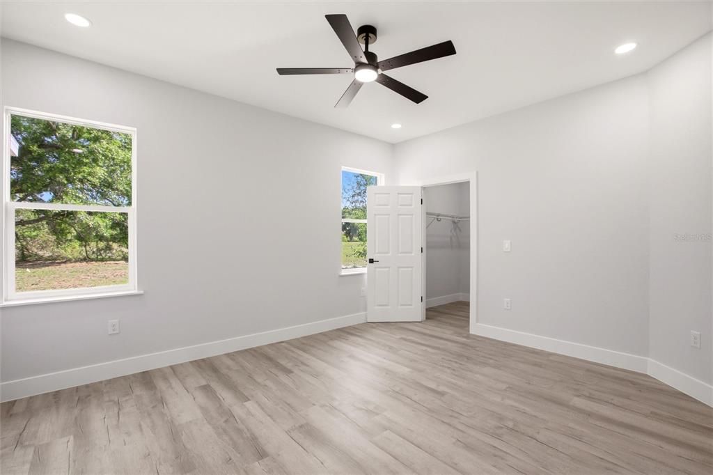 For Sale: $329,900 (3 beds, 2 baths, 1488 Square Feet)