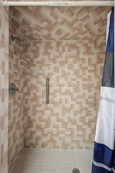 En Venta: $315,000 (3 camas, 2 baños, 1299 Pies cuadrados)