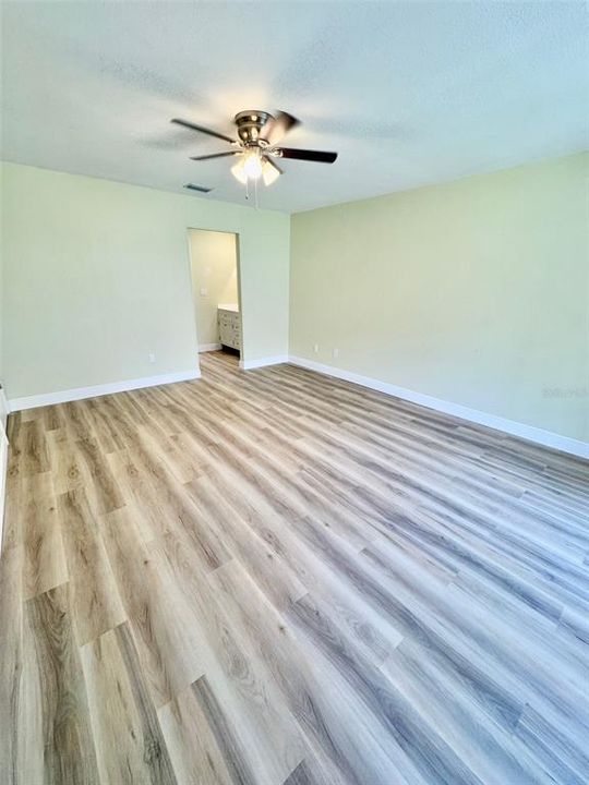 En Venta: $269,000 (2 camas, 2 baños, 1295 Pies cuadrados)