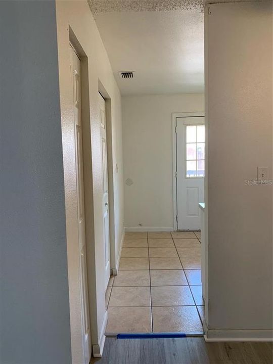 For Rent: $1,425 (2 beds, 1 baths, 899 Square Feet)